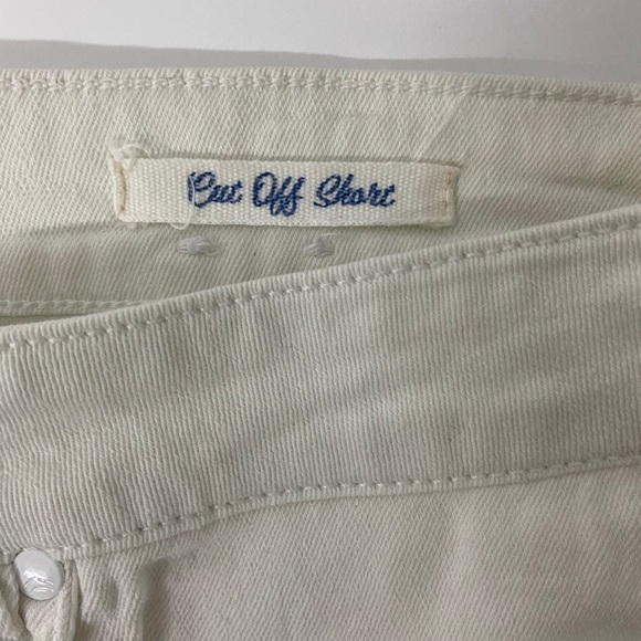 Wild Blue White Jean Denim Shorts, size 9 size medium - Picture 5 of 9